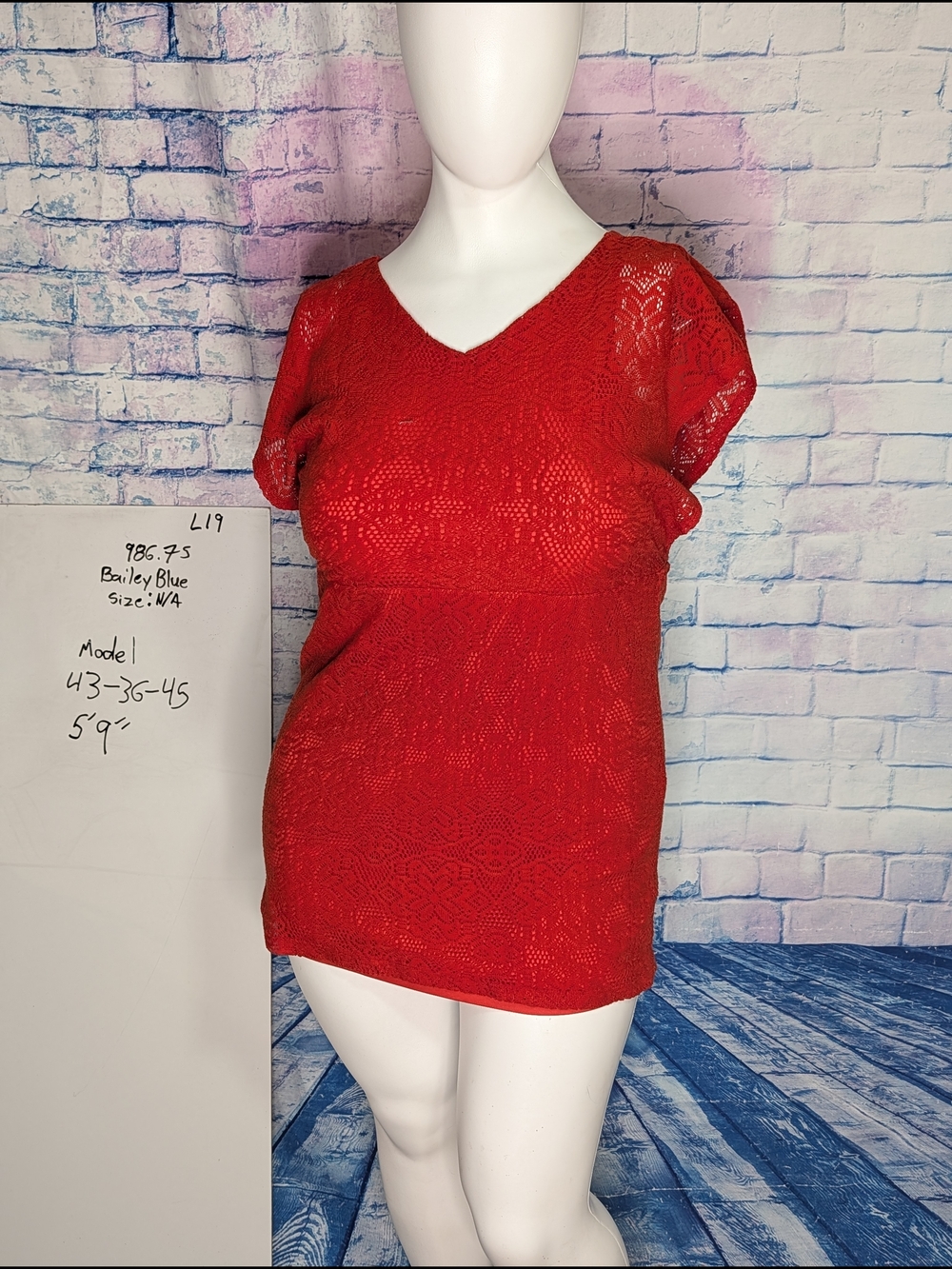 bailey blue Red Lace V-Neck Cap Sleeve Top No Size Tag Best Guess